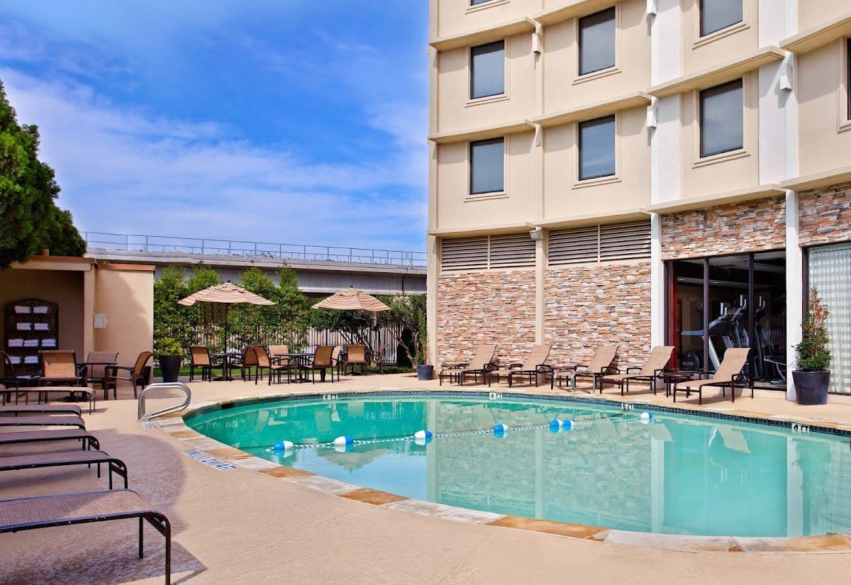 Holiday Inn Express Dallas Medical - Market Ctr by IHG
