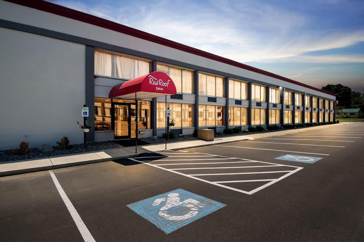 Red Roof Inn Cortland