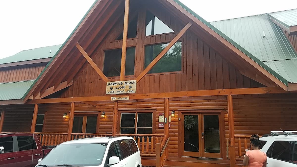 Sherwood Splash Lodge 11 Bedroom Home with Indoor Pool