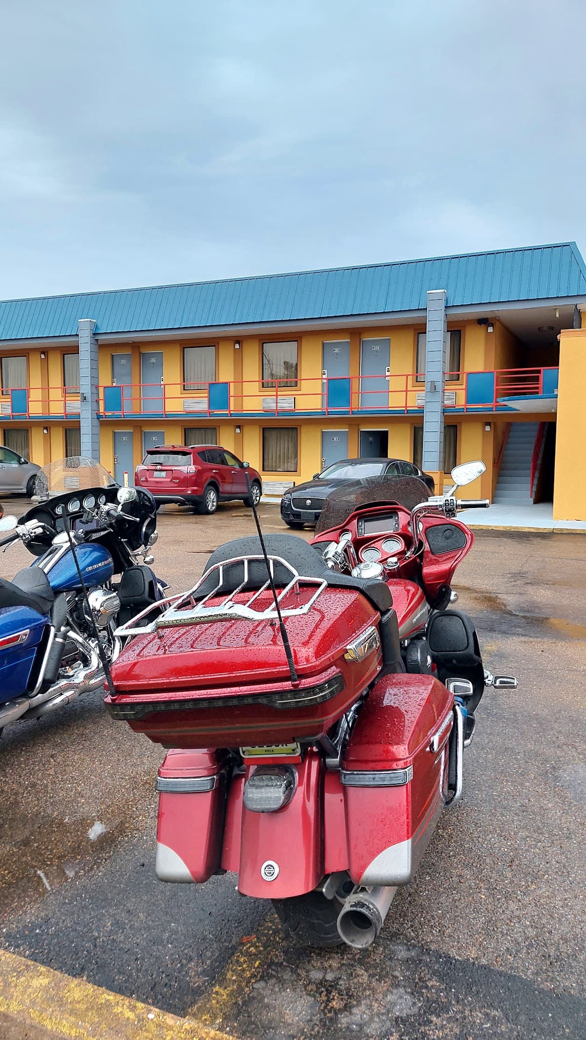 Up-Town Motor Inn