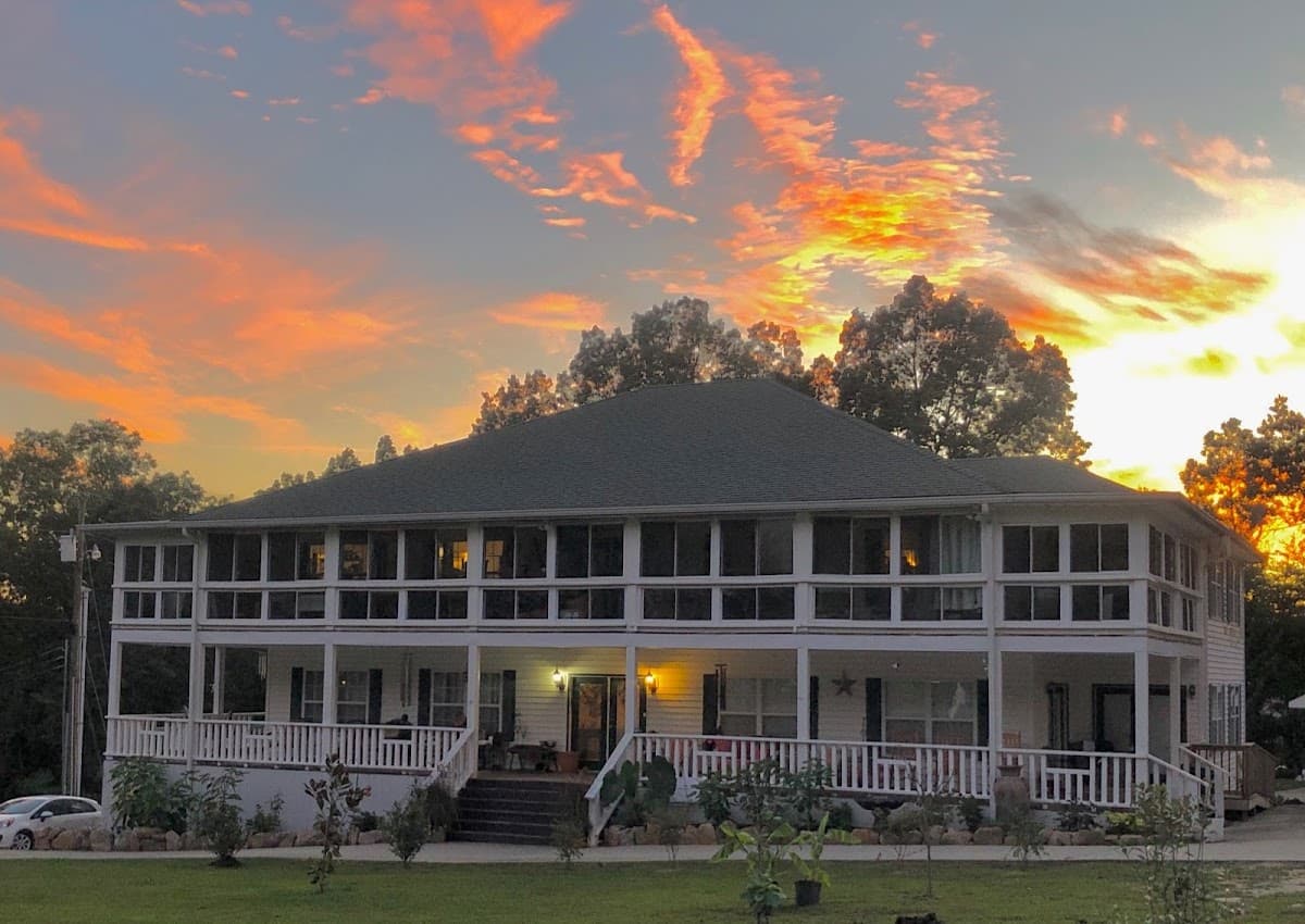Cascade Inn at Fall Creek Falls