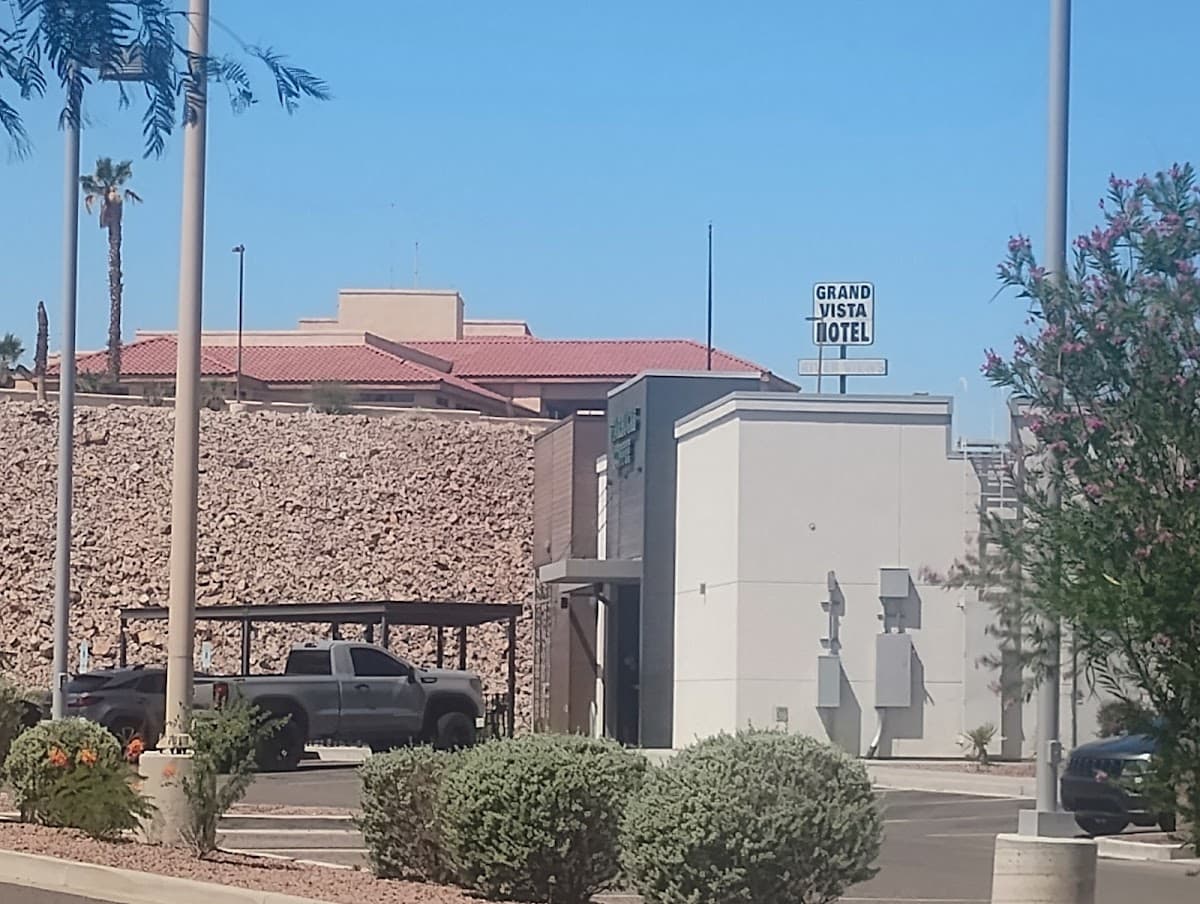 Grand Vista Hotel