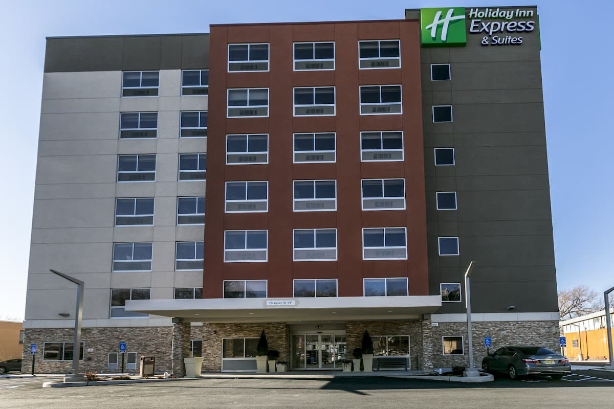 Holiday Inn Express & Suites Jersey City North - Hoboken by IHG