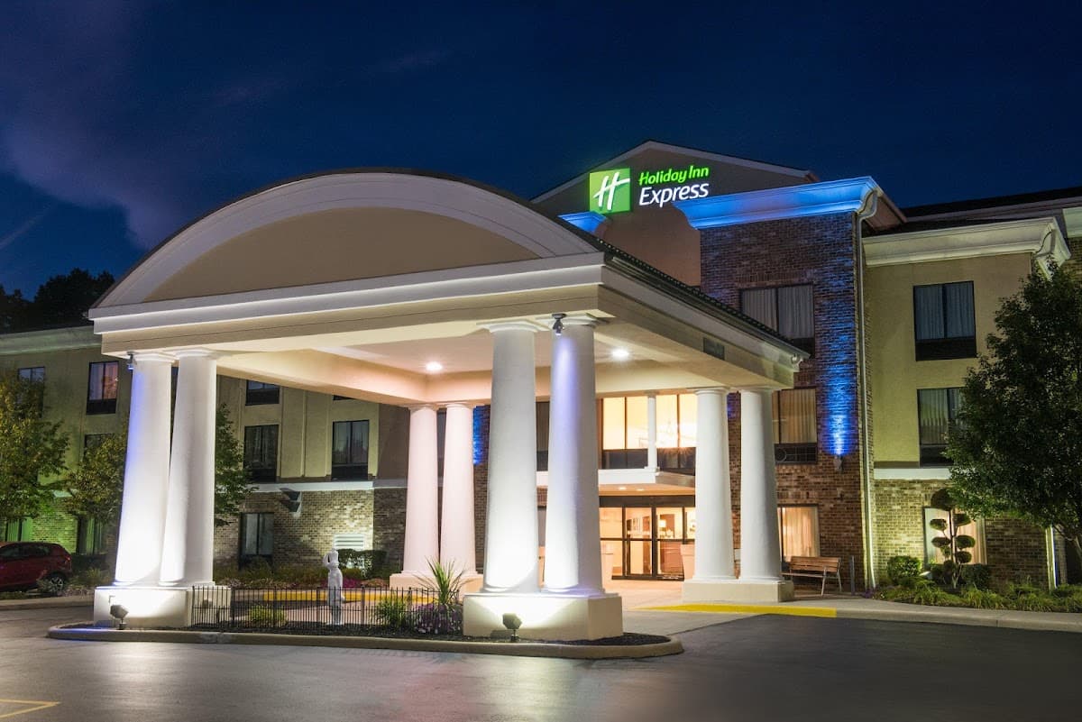Holiday Inn Express & Suites Sharon-Hermitage by IHG