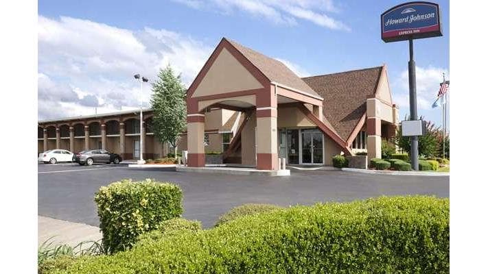 Howard Johnson by Wyndham Oklahoma City Airport/ Fairgrounds