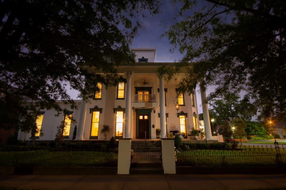 Belle Louise Historic Bed & Breakfast