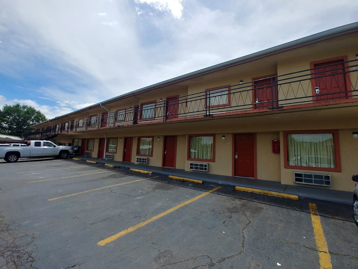 Economy Inn hot springs