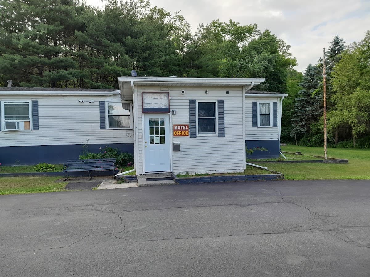 Peloke's® Motel