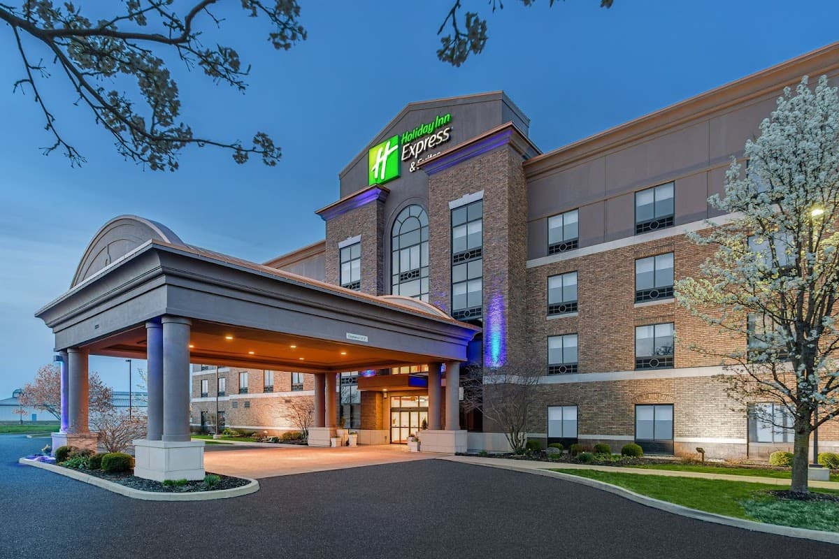 Holiday Inn Express & Suites Columbus Edinburgh by IHG