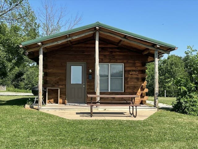 Red Fox Lodging