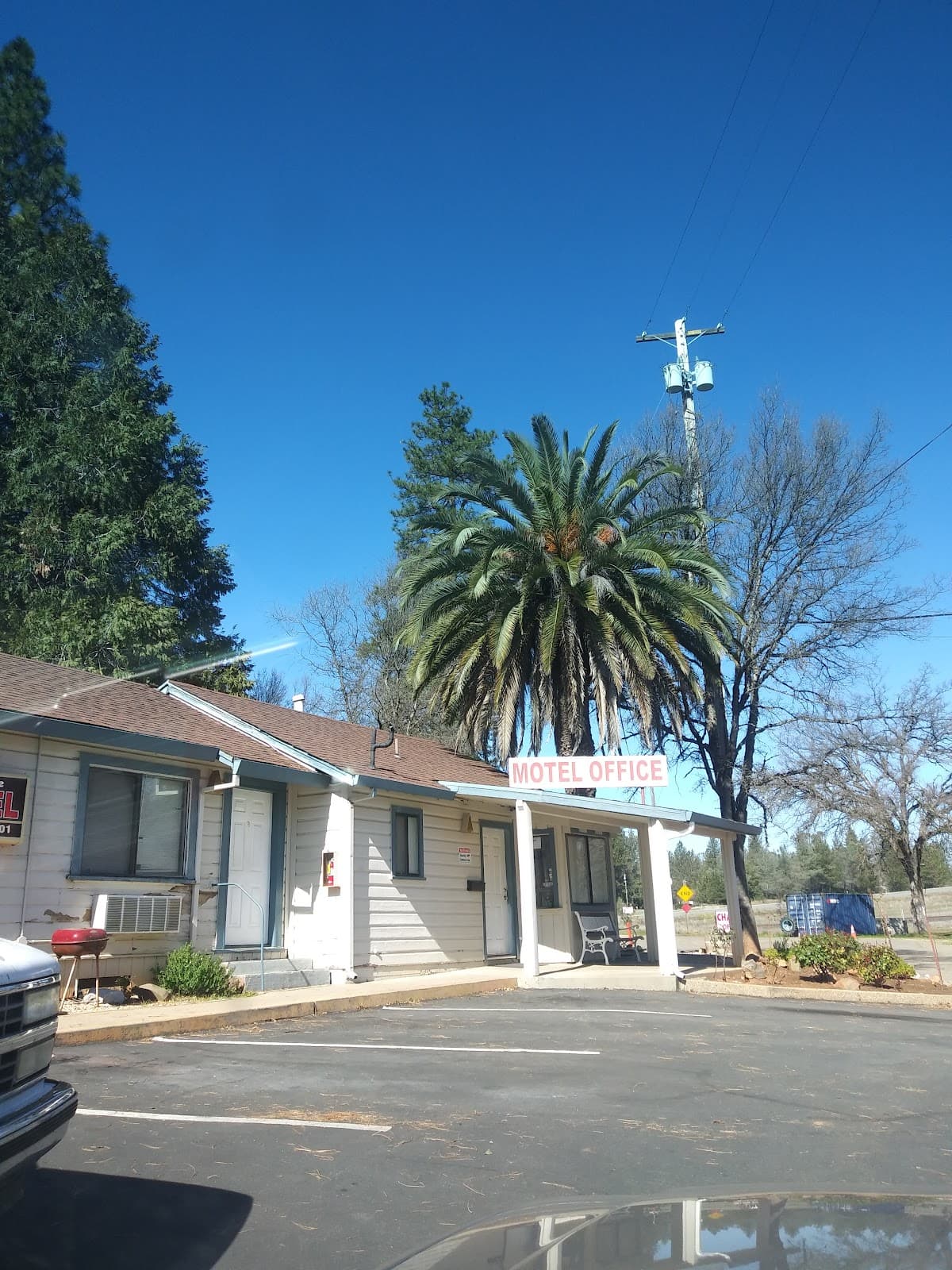 Applegate Motel