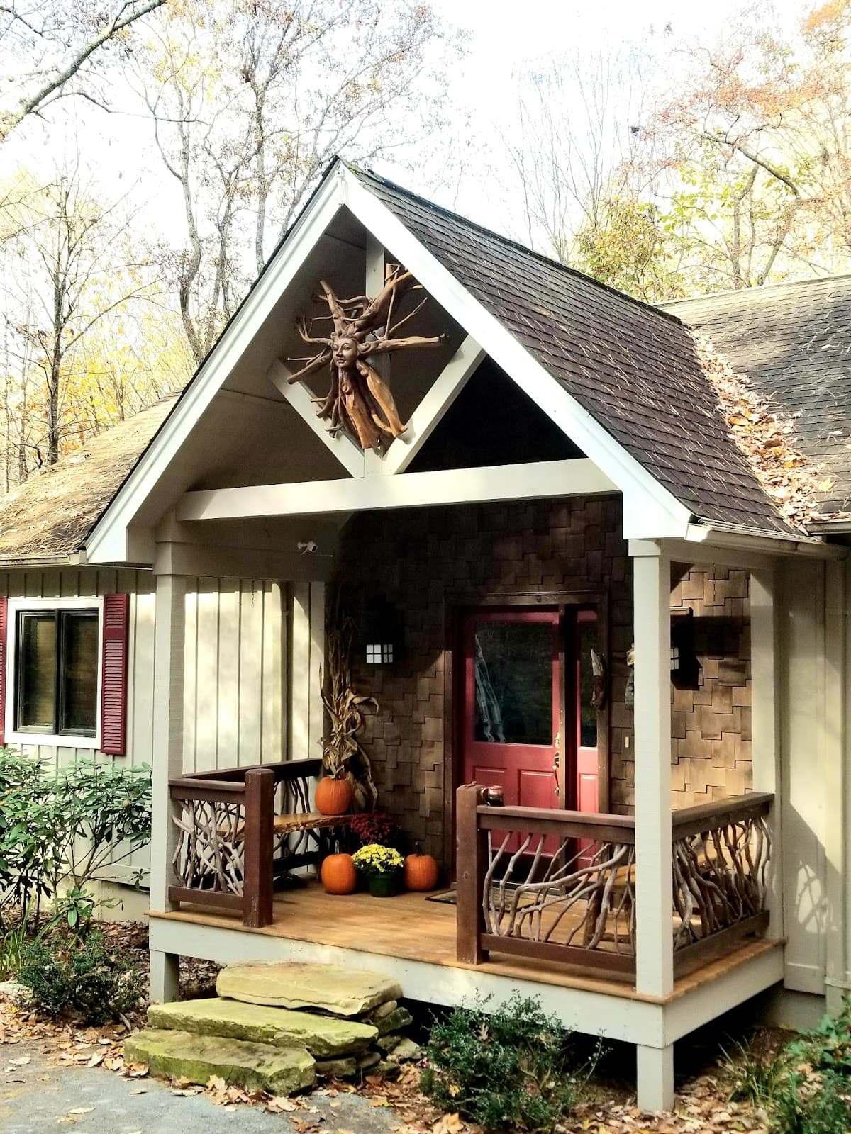 Whispering Creek Cottage