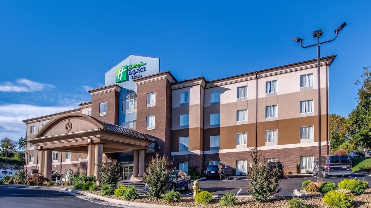 Holiday Inn Express & Suites Wytheville by IHG
