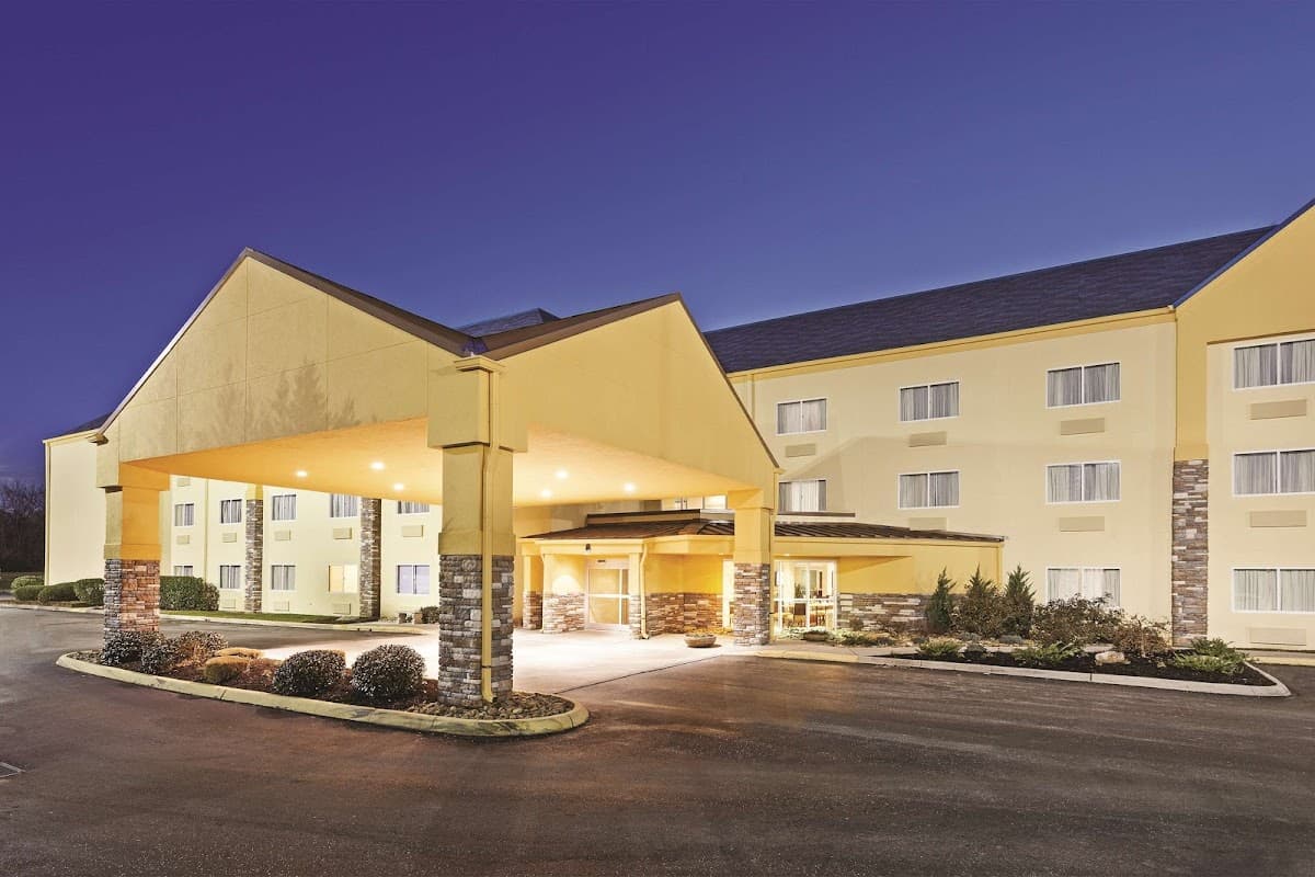 La Quinta Inn & Suites by Wyndham Knoxville Airport