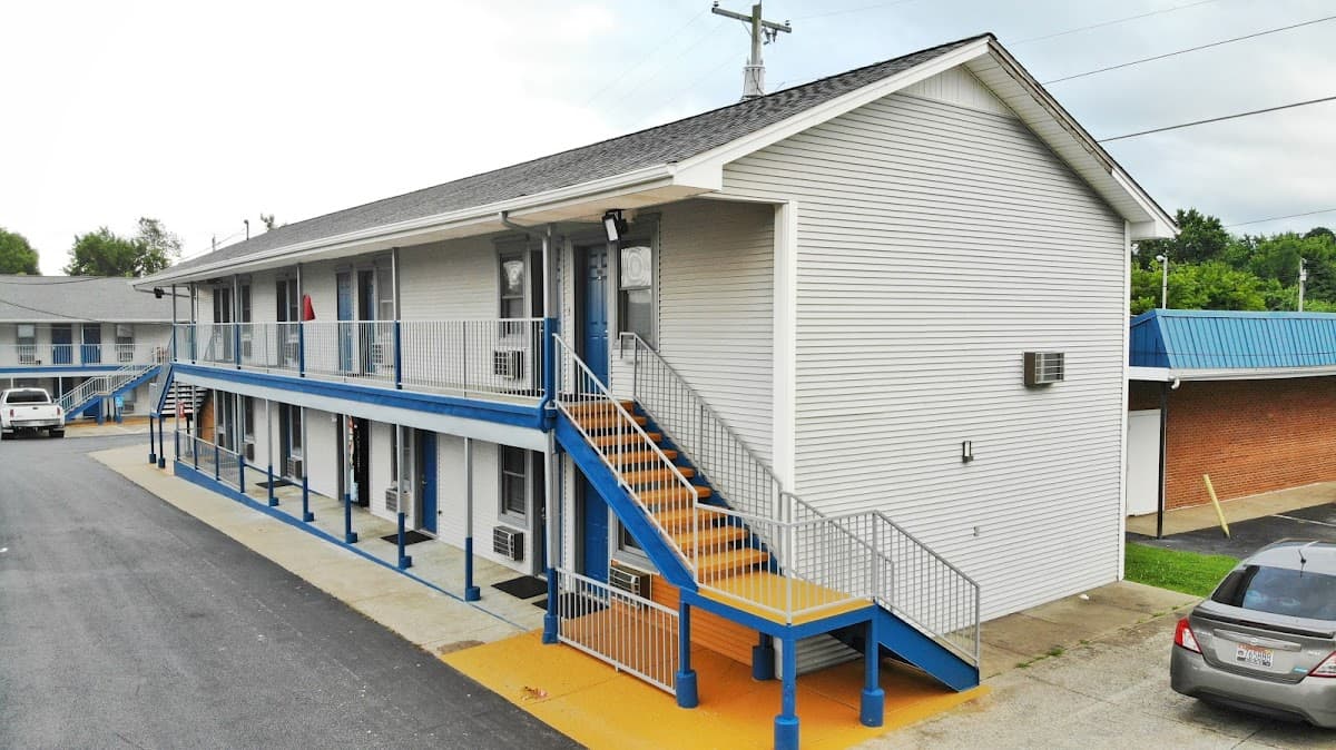 Travelers Inn & Suites