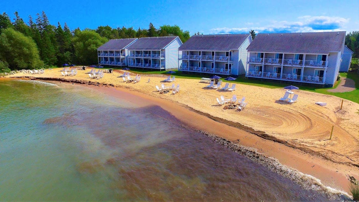 Clearwater Lakeshore Motel