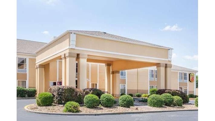 Super 8 by Wyndham Evansville North
