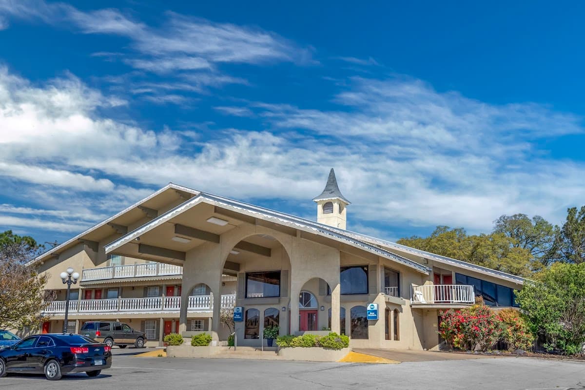 Best Western Sunday House Inn