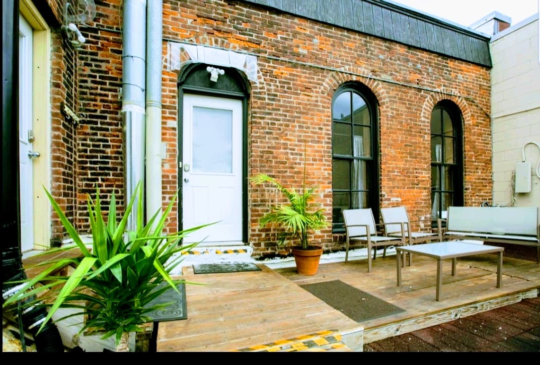 Downtown lift Bridge Loft