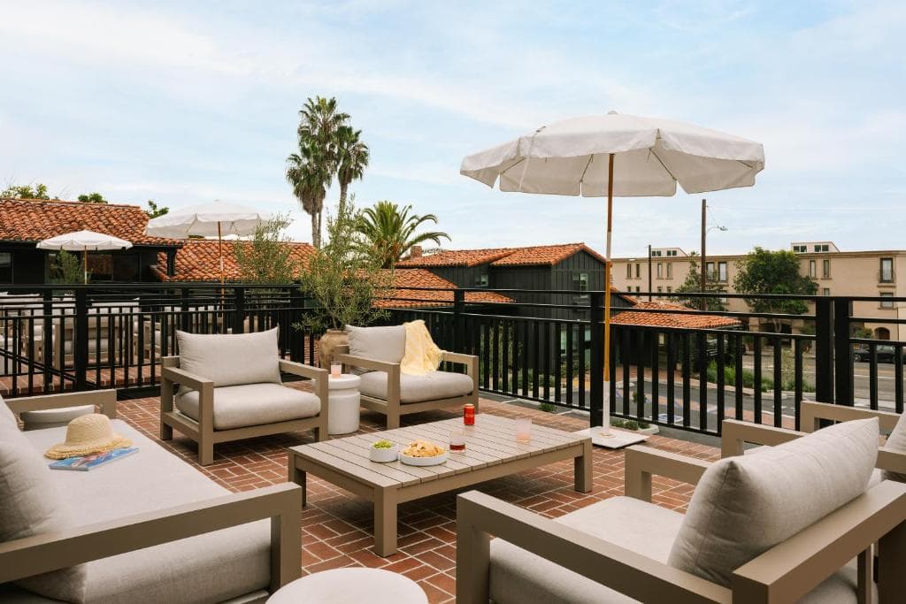 Woods Cove Hotel Laguna Beach, Sonder