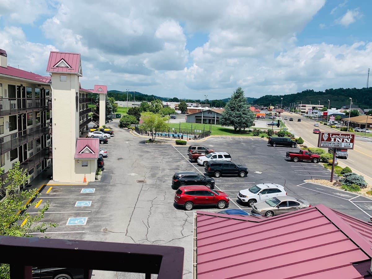 Landmark Inn