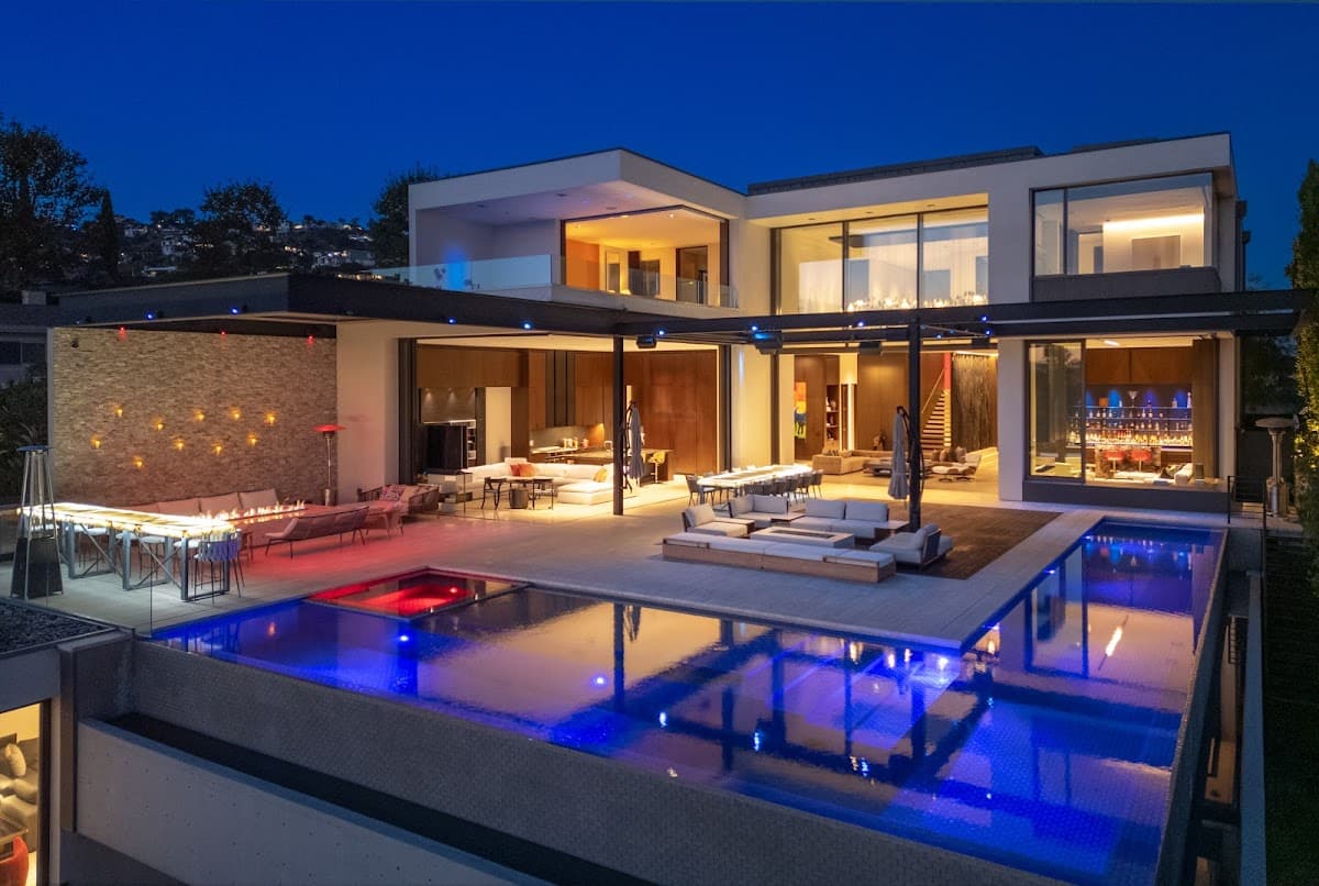 Million Dollar Luxe