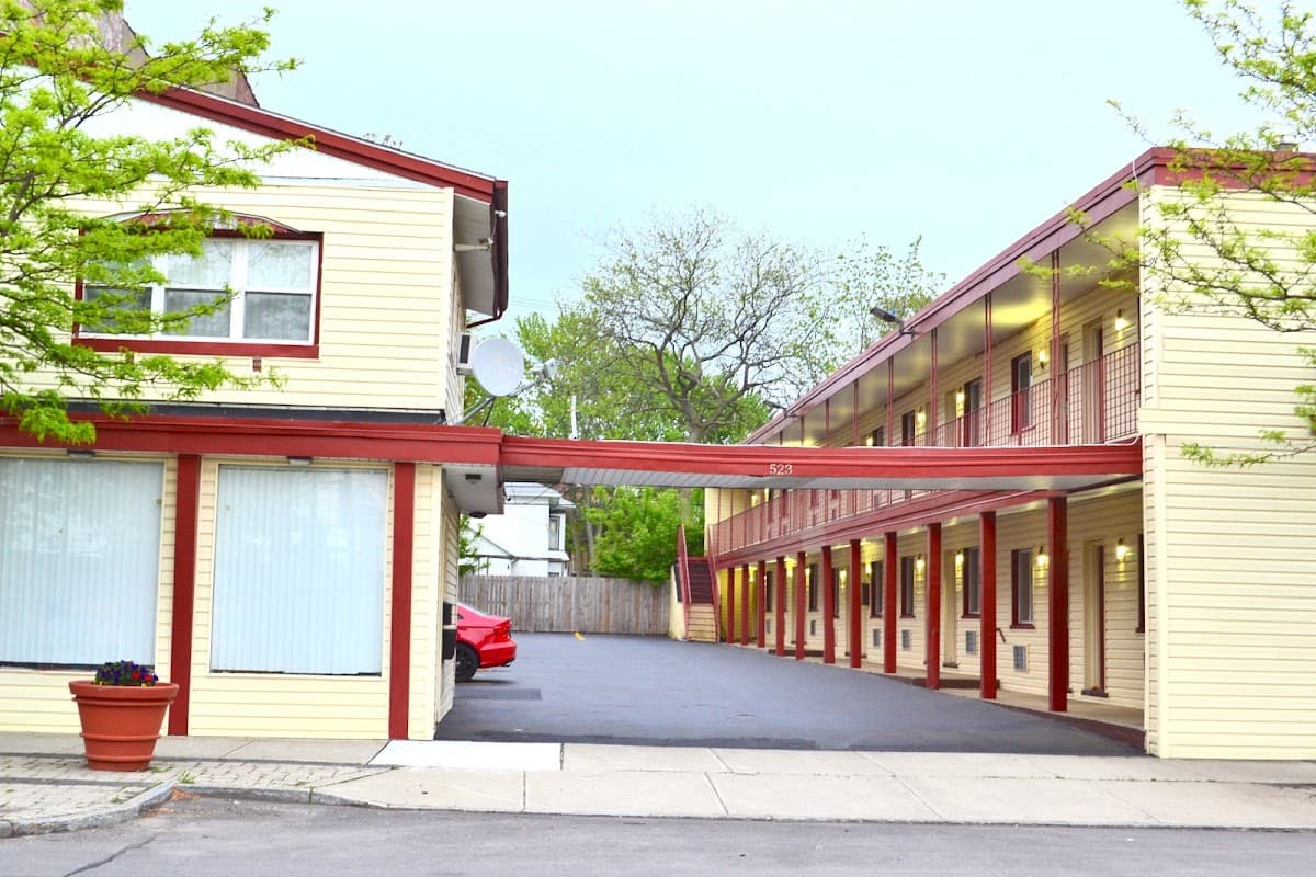 Passport Inn- By The Falls NY