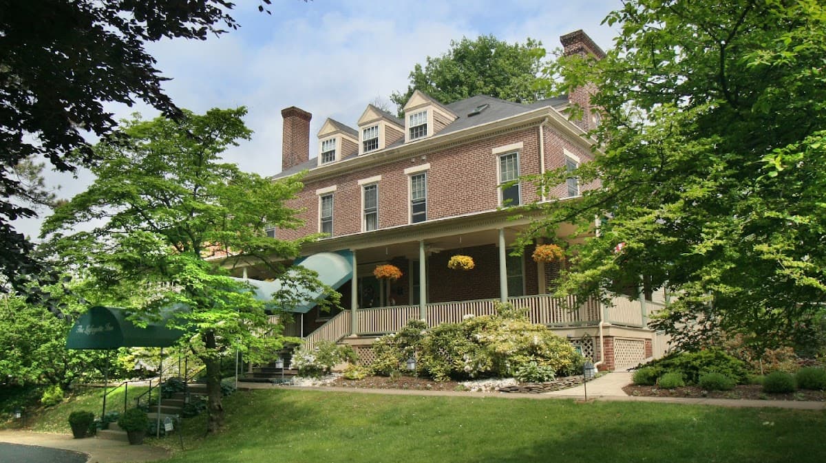 Lafayette Inn