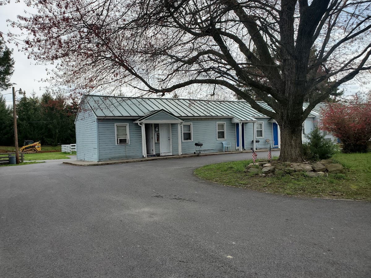Dutch Village Motel