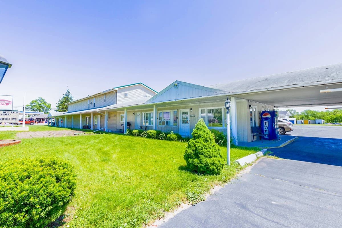 Country Hearth Inn & Suites By OYO Sturgis