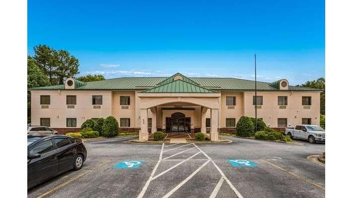 Econo Lodge Inn & Suites Marietta near Dobbins ARB