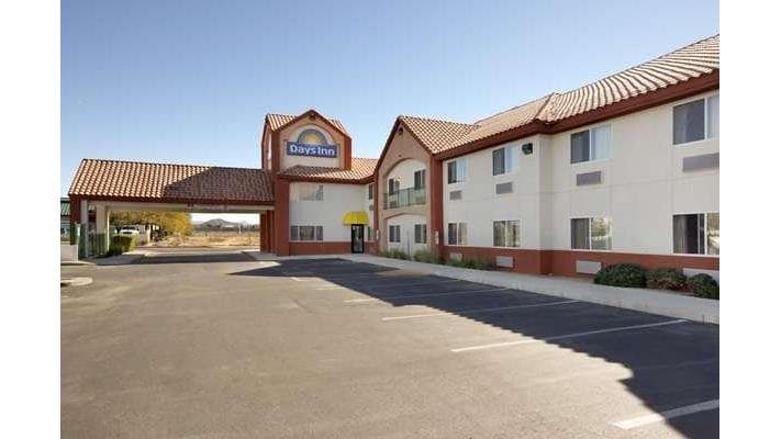 Days Inn by Wyndham Phoenix North