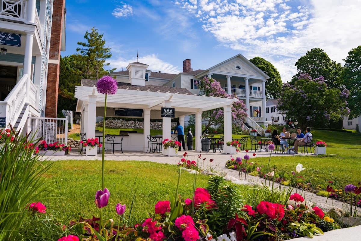 Harbour View Inn - Mackinac Island, MI