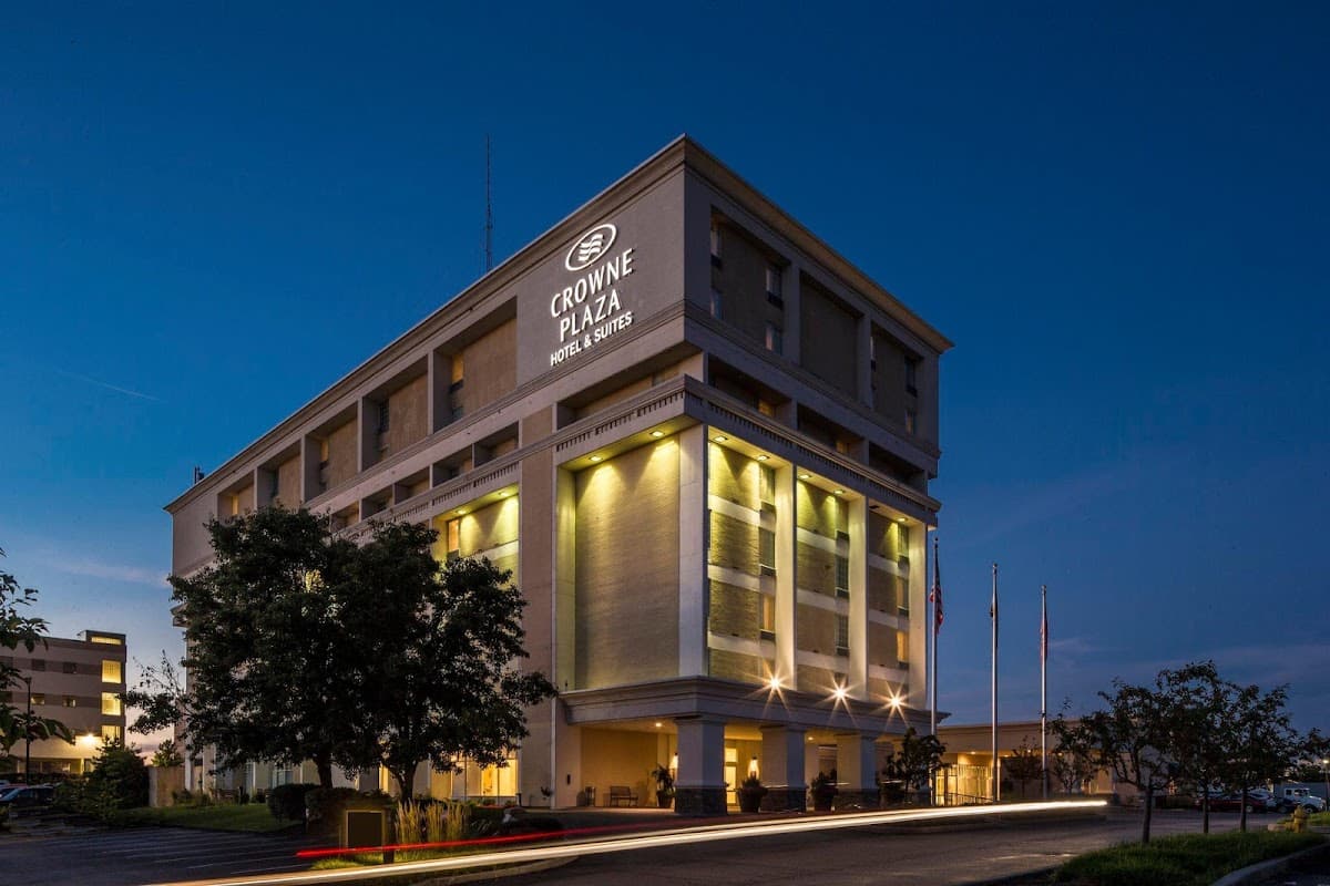 Crowne Plaza Suites Pittsburgh South, an IHG Hotel