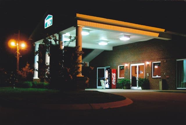 Deerfield Inn & Suites