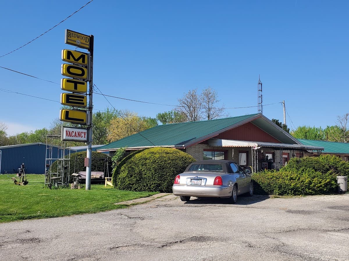Redwood Motel
