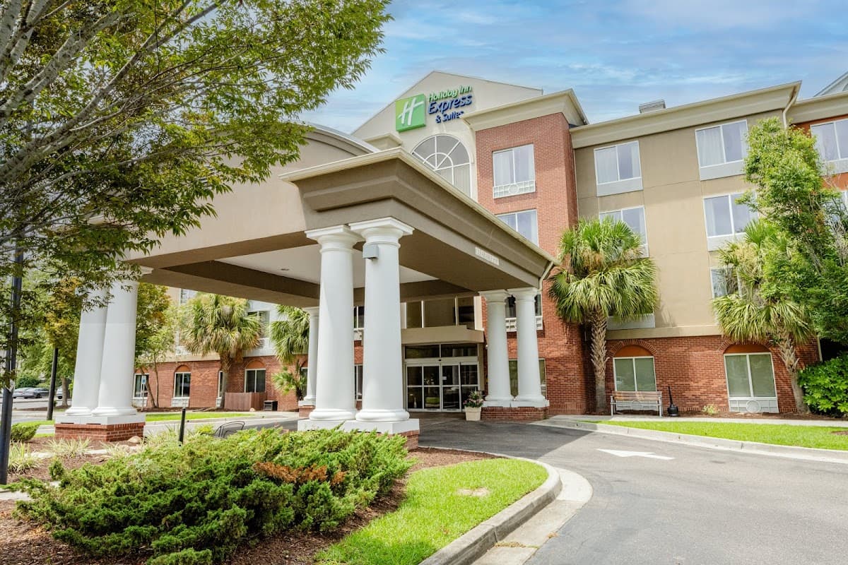 Holiday Inn Express & Suites Charleston-North by IHG