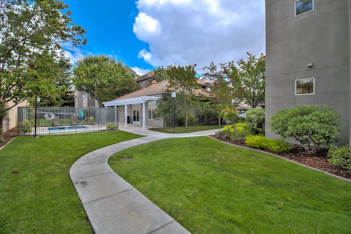 Warburton Village Apartments