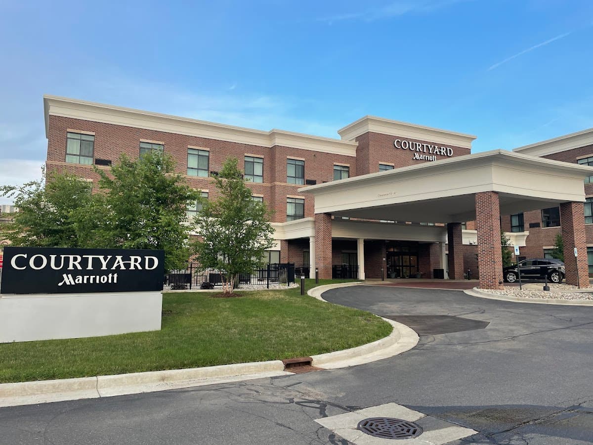Courtyard by Marriott Albion