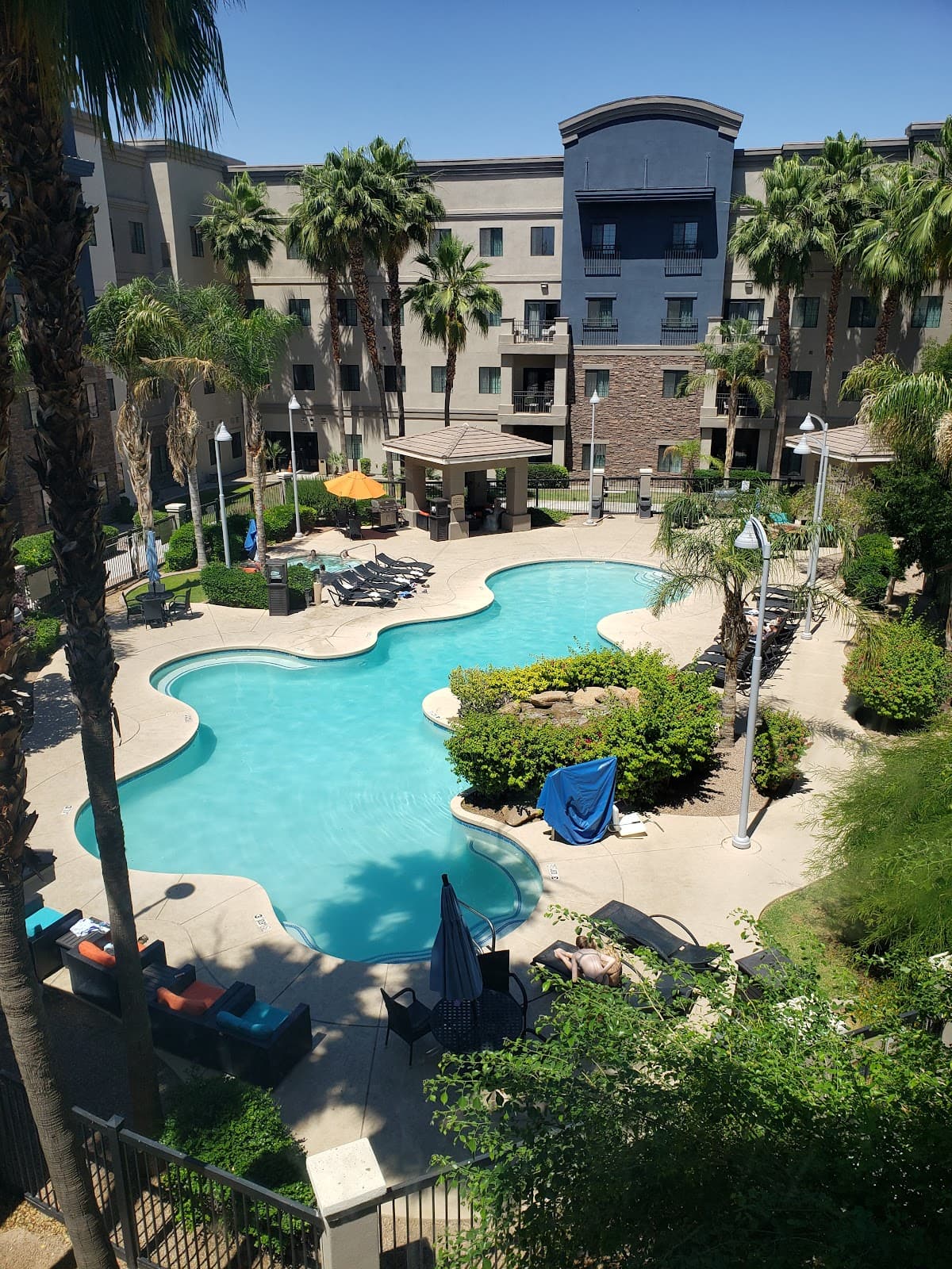 Holiday Inn Express & Suites Phoenix - Glendale Sports Dist