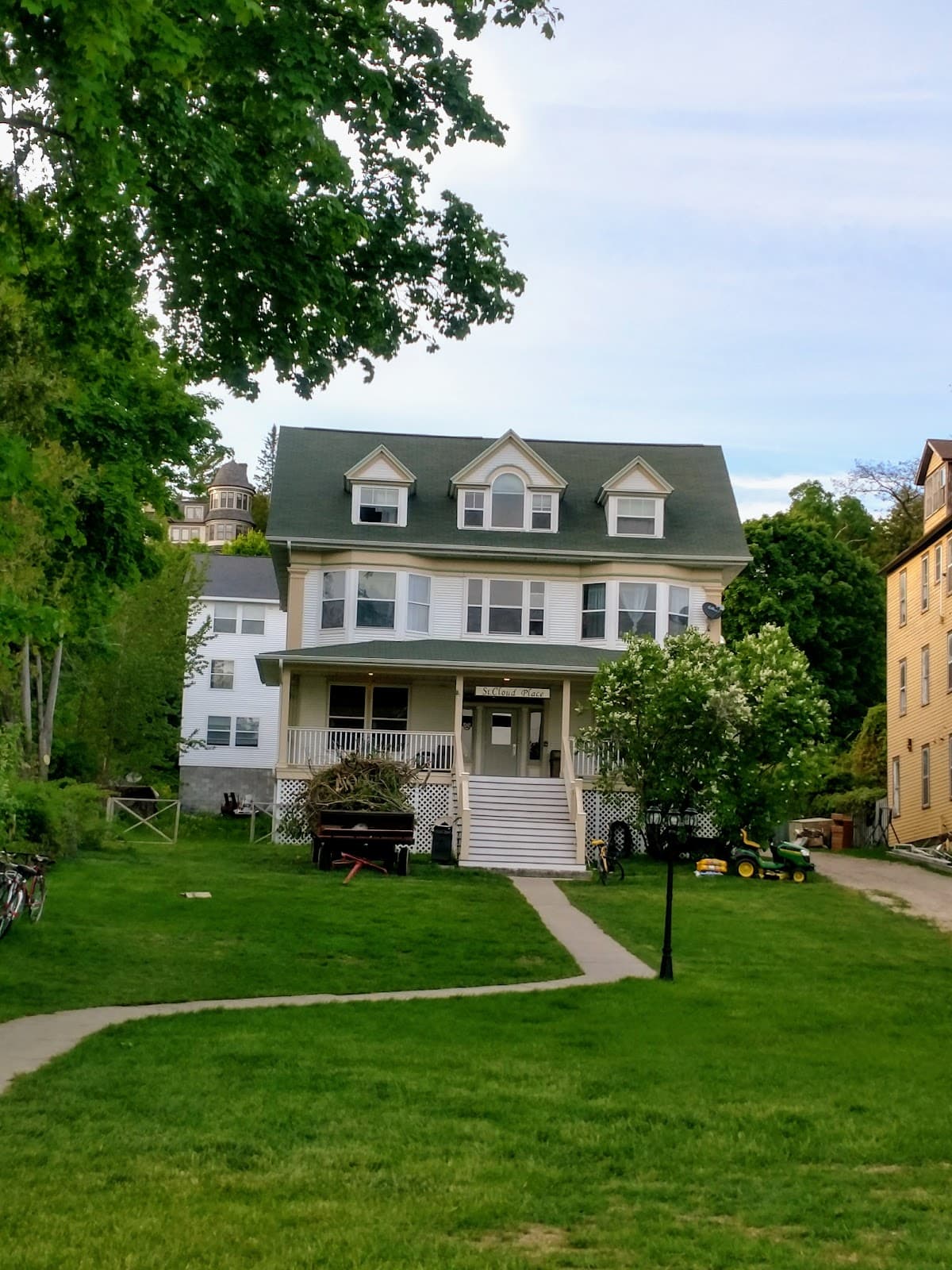 St Clouds Place