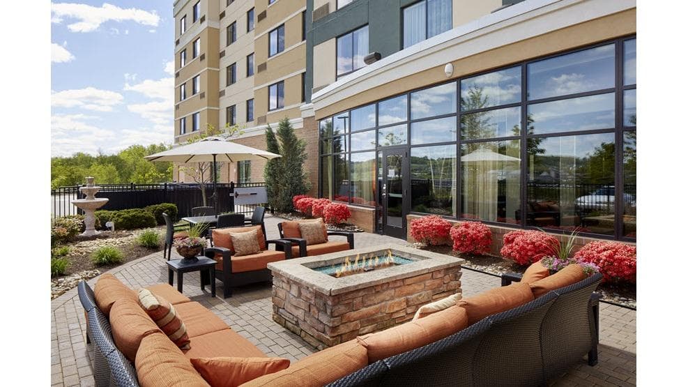 Courtyard by Marriott Pittsburgh Washington/Meadow Lands