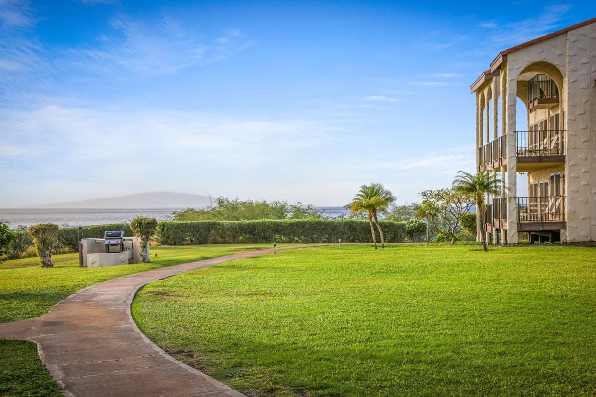 Aston Maui Hill Resort