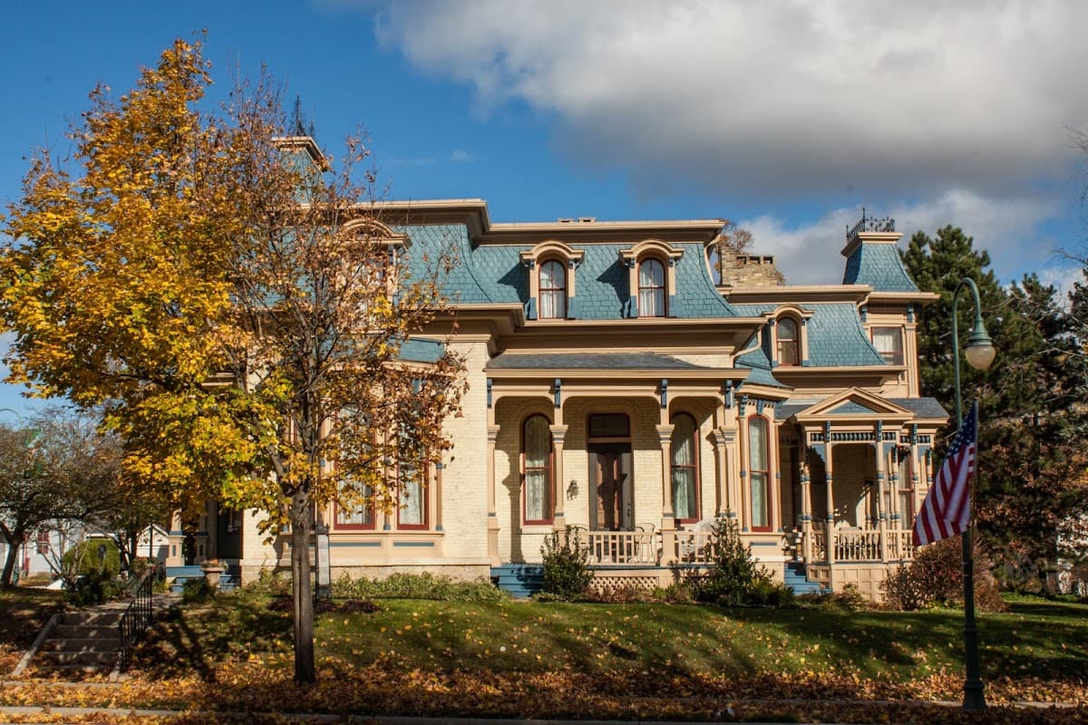 Hamilton House Bed & Breakfast