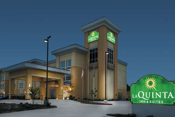 La Quinta Inn & Suites by Wyndham Karnes City - Kenedy