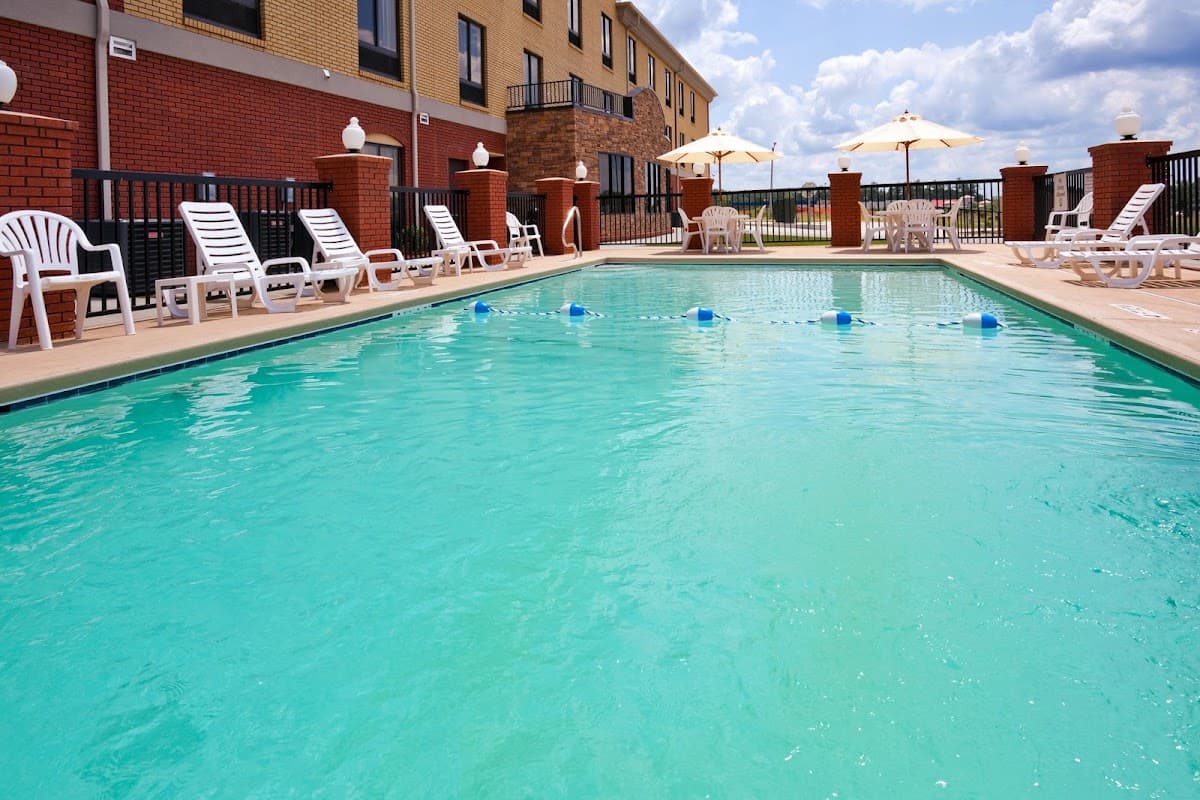 Holiday Inn Express & Suites Greenville by IHG