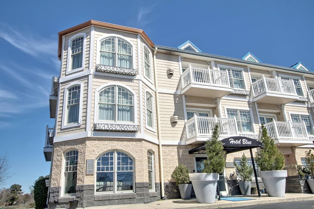 Hotel Blue