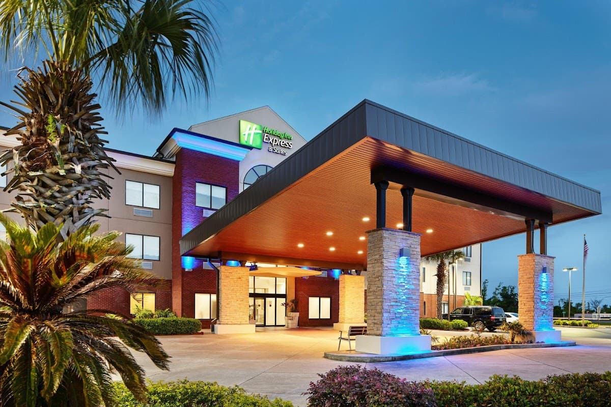 Holiday Inn Express & Suites Panama City-Tyndall by IHG