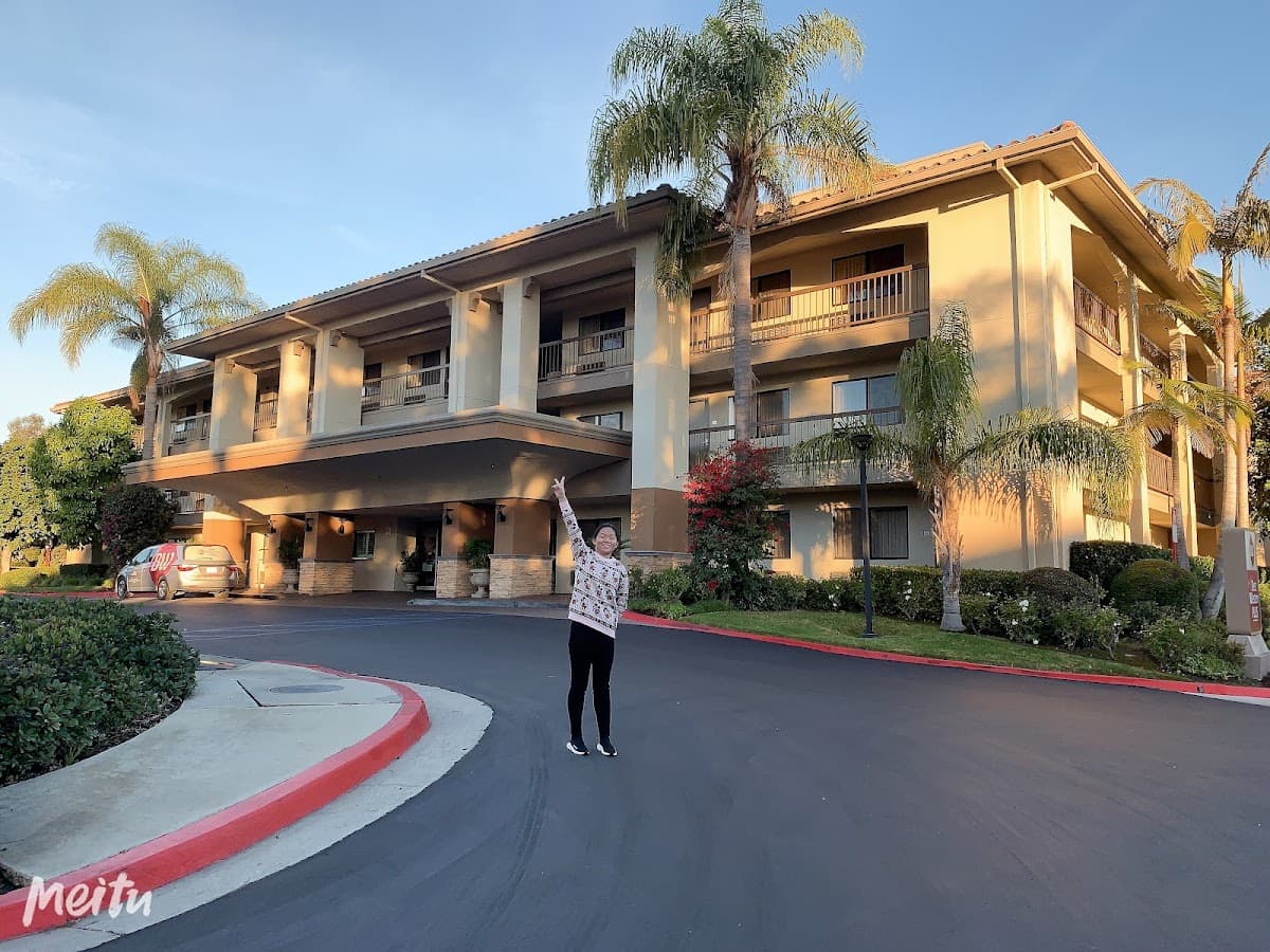 Hampton Inn & Suites Santa Ana/Orange County Airport