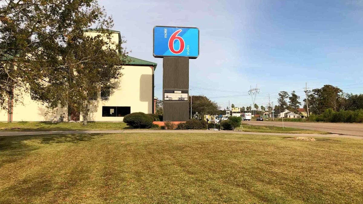 Studio 6 LaPlace, LA